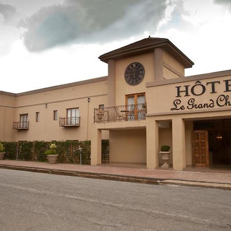 Le Grand Chateau Hotel Parys Bagian luar foto