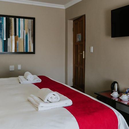 Le Grand Chateau Hotel Parys Bagian luar foto