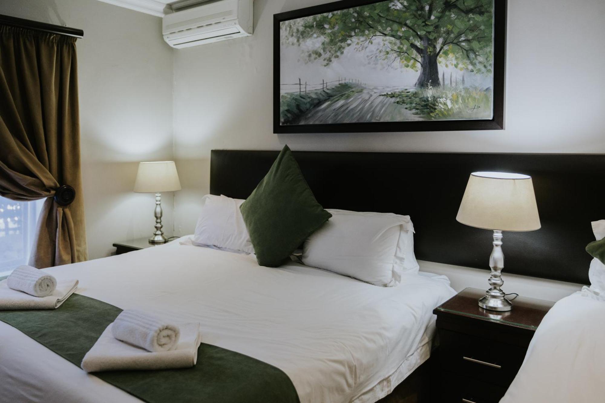Le Grand Chateau Hotel Parys Bagian luar foto