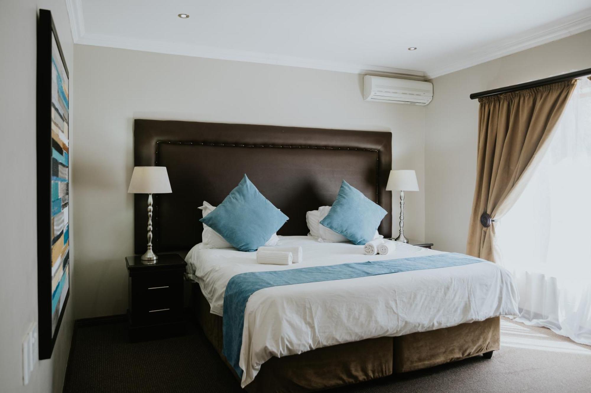 Le Grand Chateau Hotel Parys Bagian luar foto